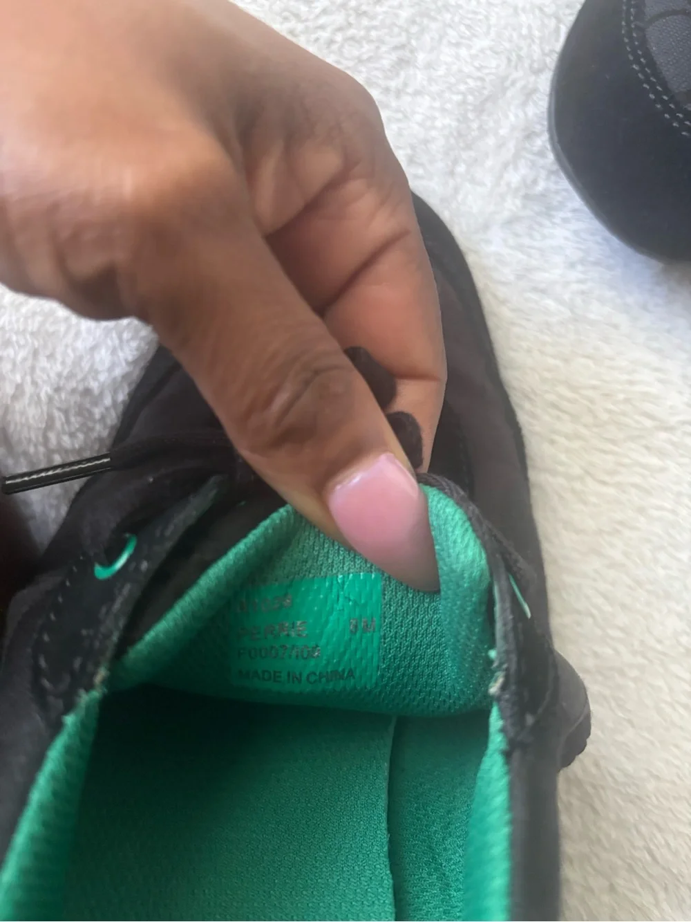 Coach Perrie Women Black lace up Sneakers with Green Logo Accent Size 8